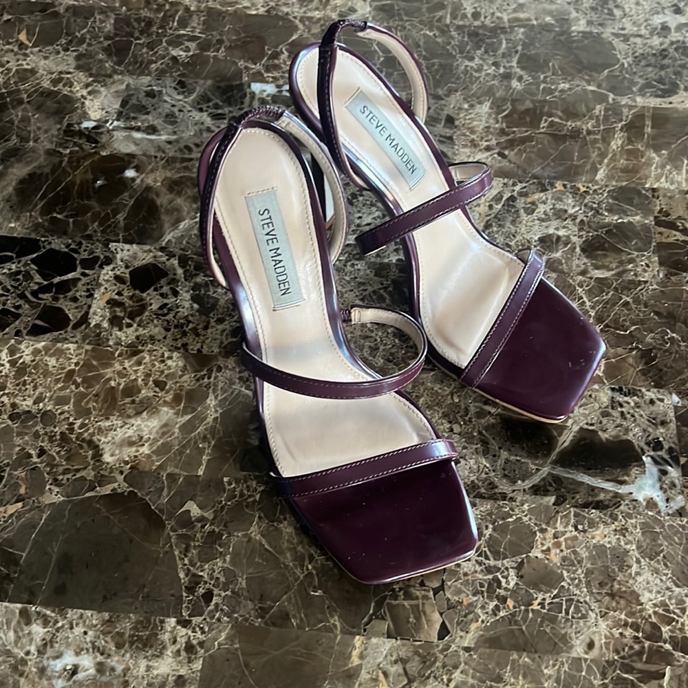 Burgundy Grade Steve Madden Heels Size 6.5